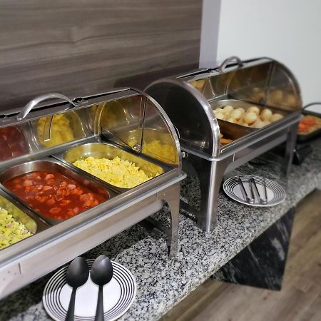 Lages Plaza Hotel Bagian luar foto