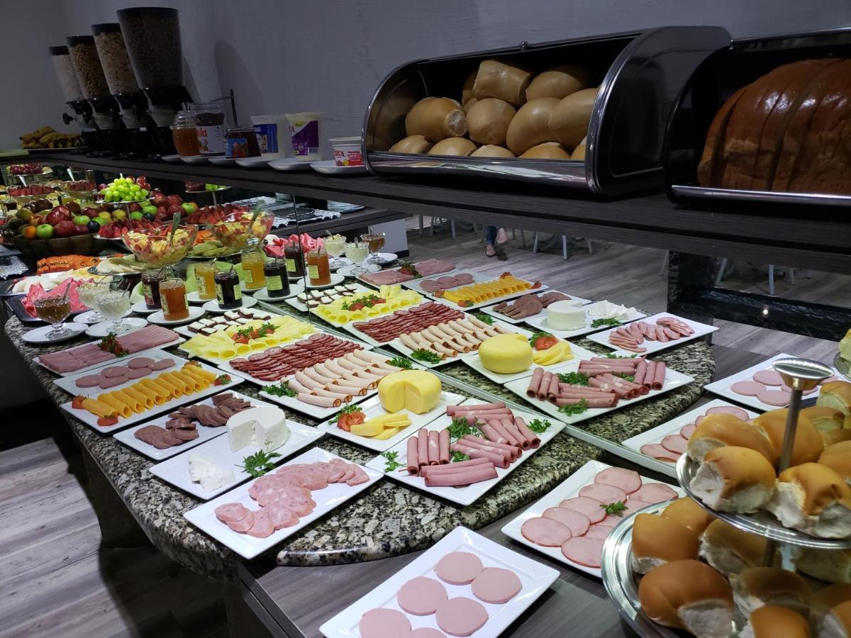 Lages Plaza Hotel Bagian luar foto